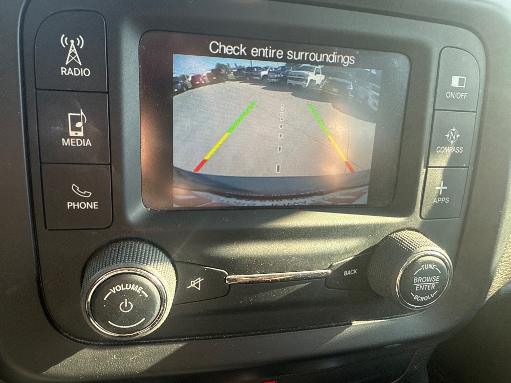2016 Jeep Renegade Image 28