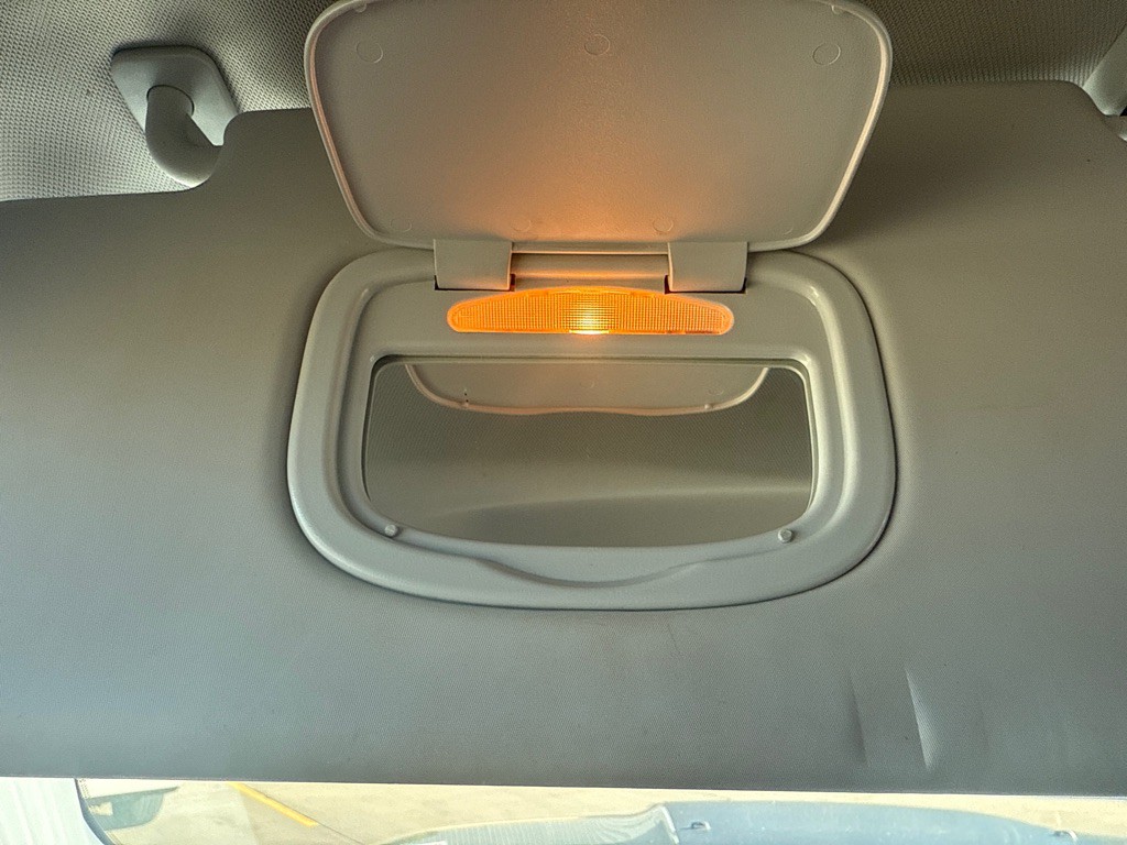 2016 Jeep Renegade Image 32