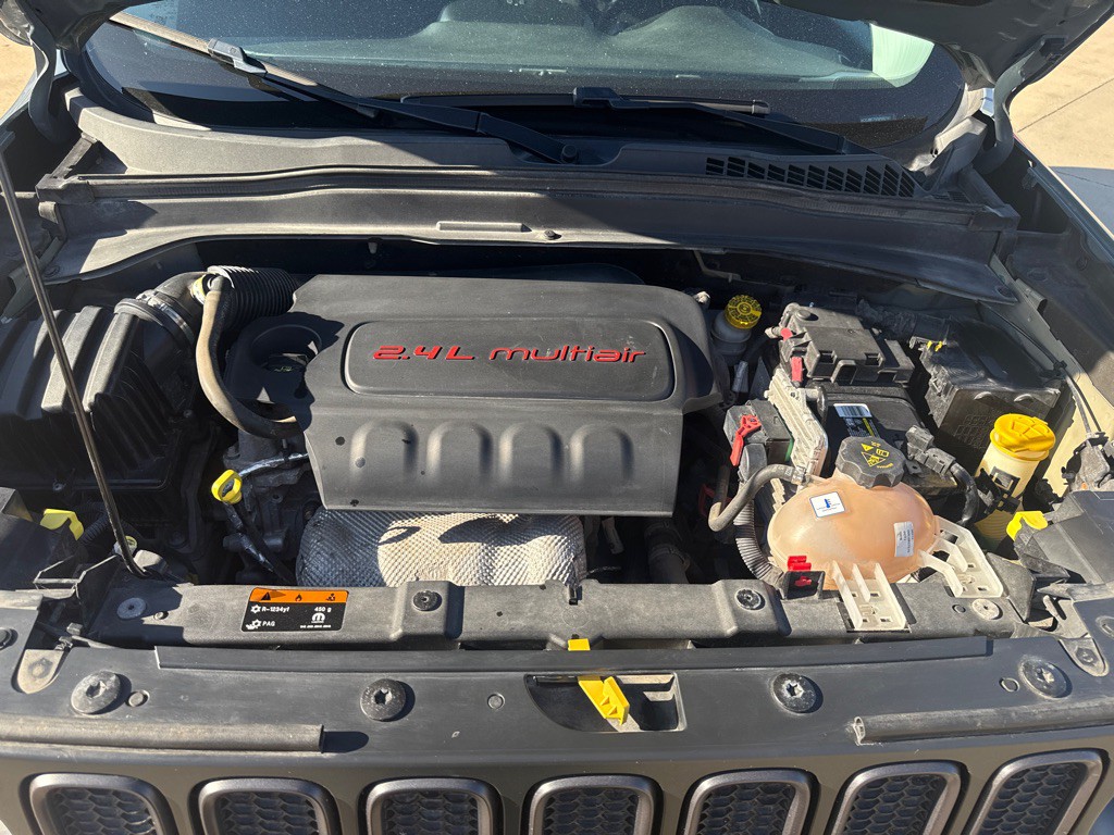 2016 Jeep Renegade Image 33