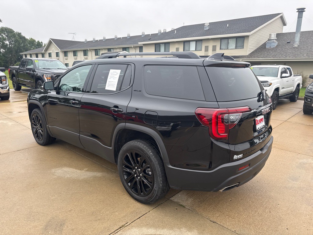 2023 GMC Acadia Image 3
