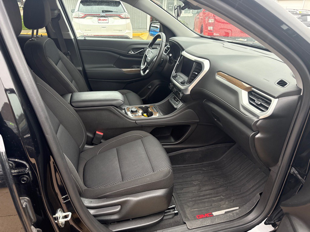 2023 GMC Acadia Image 16