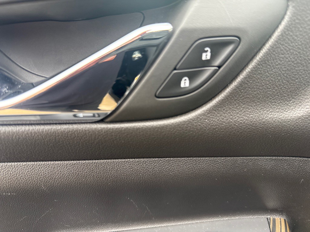 2023 GMC Acadia Image 23