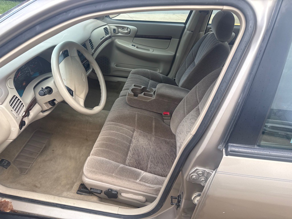 2003 Chevrolet Impala Image 11