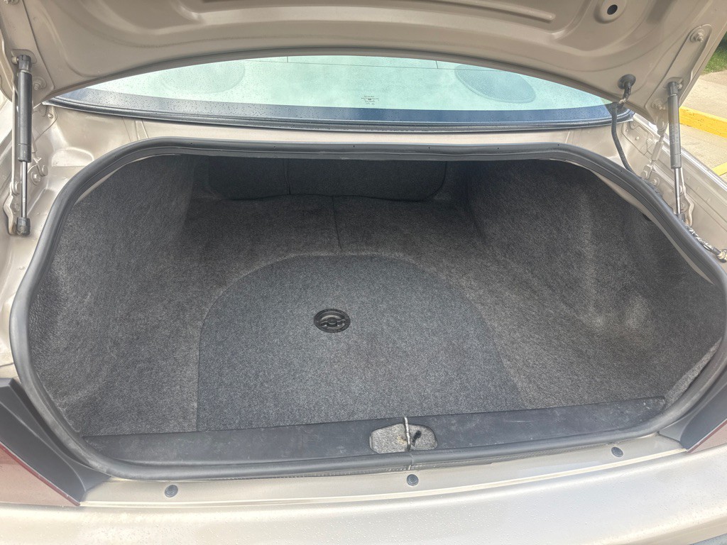 2003 Chevrolet Impala Image 13