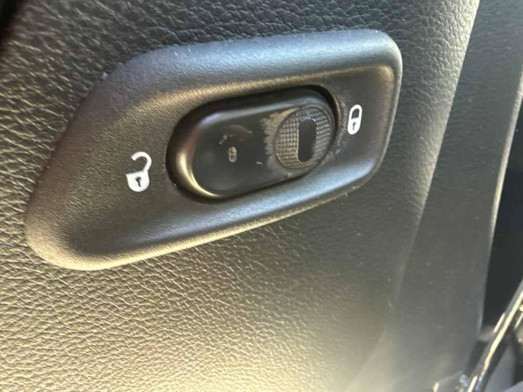 2017 Jeep Wrangler Unlimited Image 18