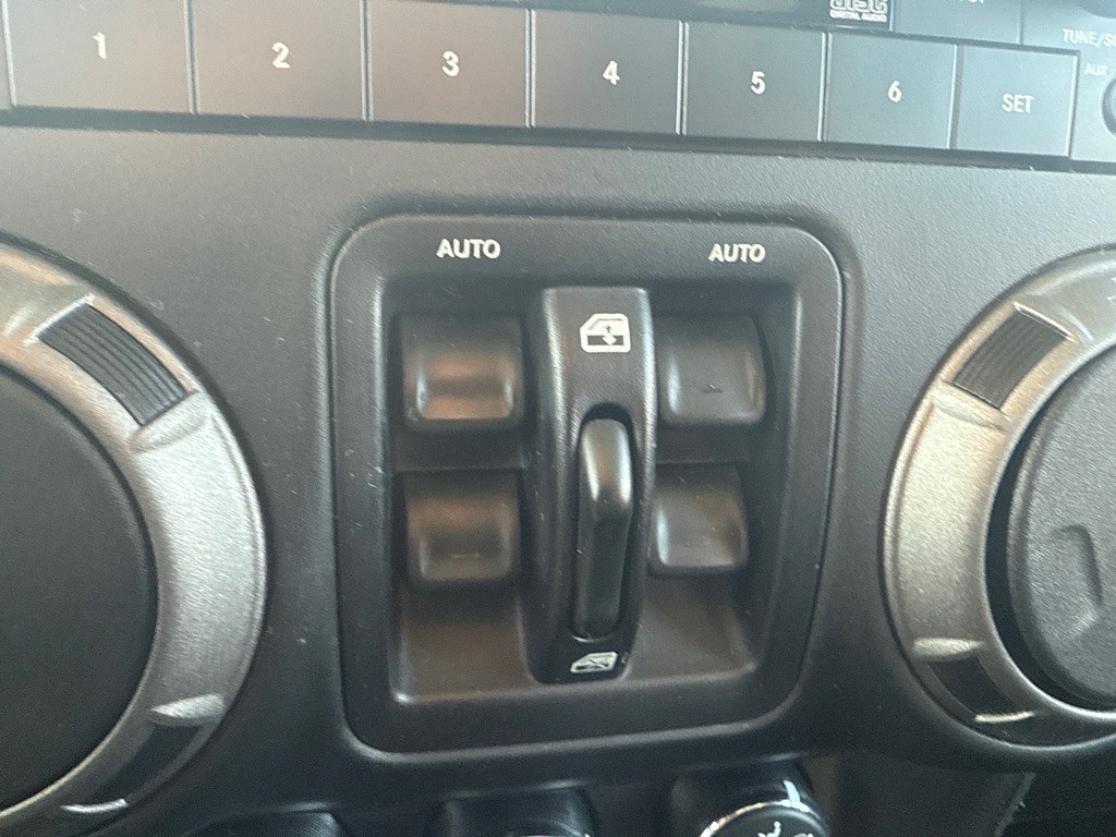 2017 Jeep Wrangler Unlimited Image 19