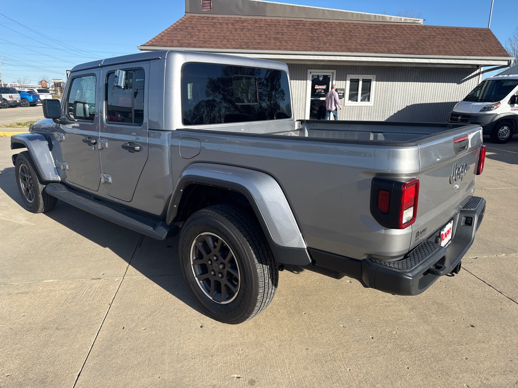 2021 Jeep Gladiator Image 3
