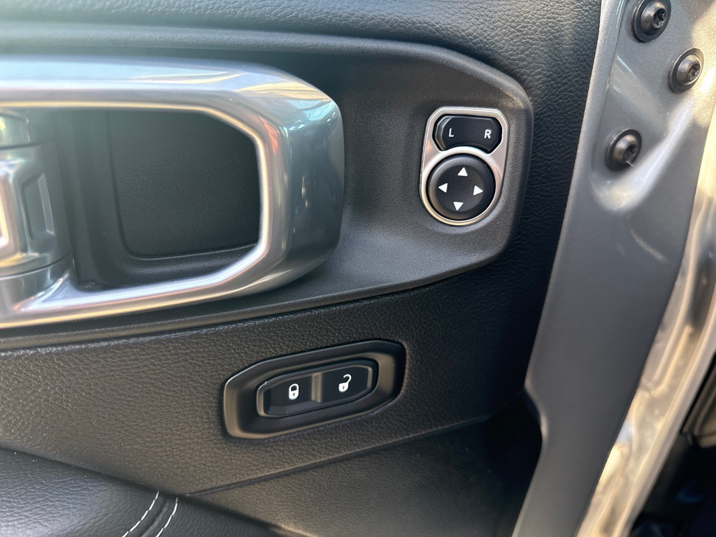 2021 Jeep Gladiator Image 21