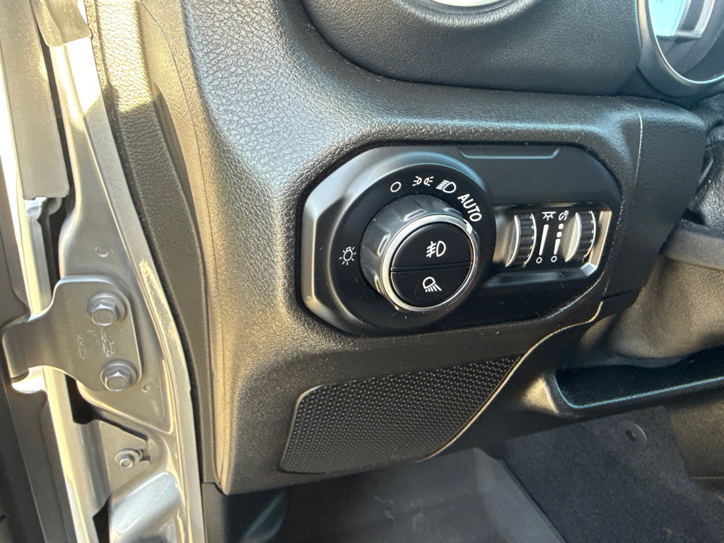 2021 Jeep Gladiator Image 22