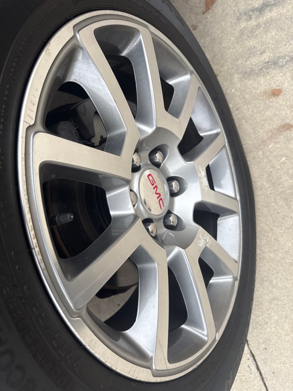 2018 GMC Yukon Image 9