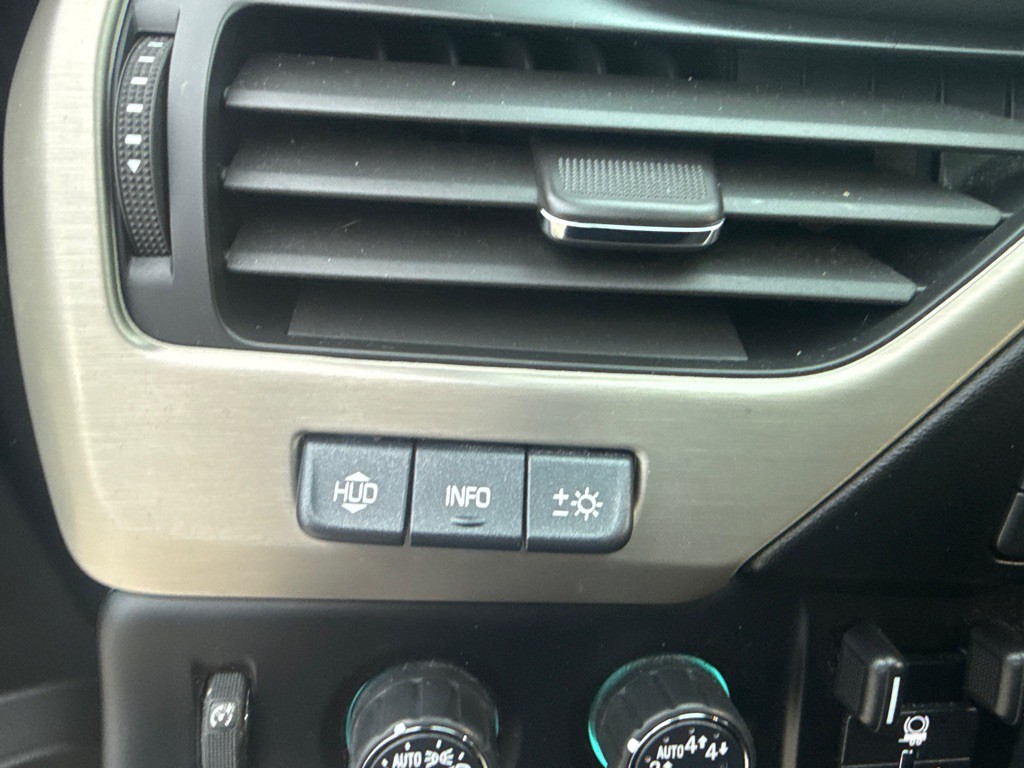 2018 GMC Yukon Image 28