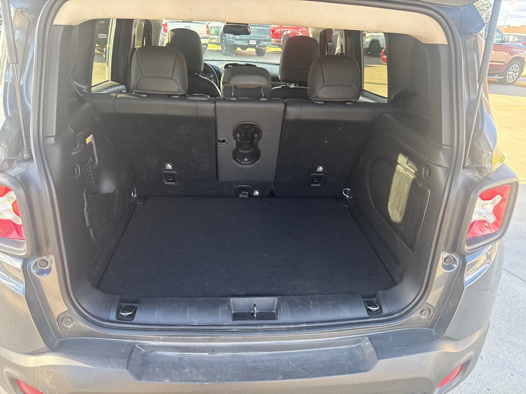 2022 Jeep Renegade Image 13