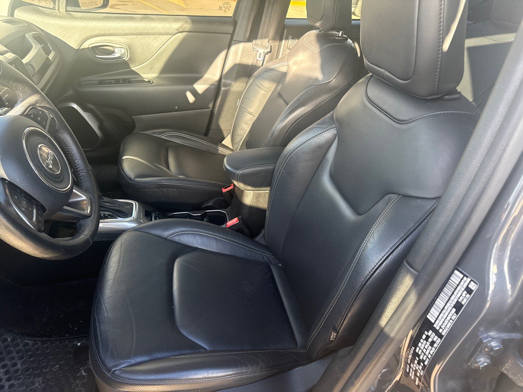 2022 Jeep Renegade Image 15