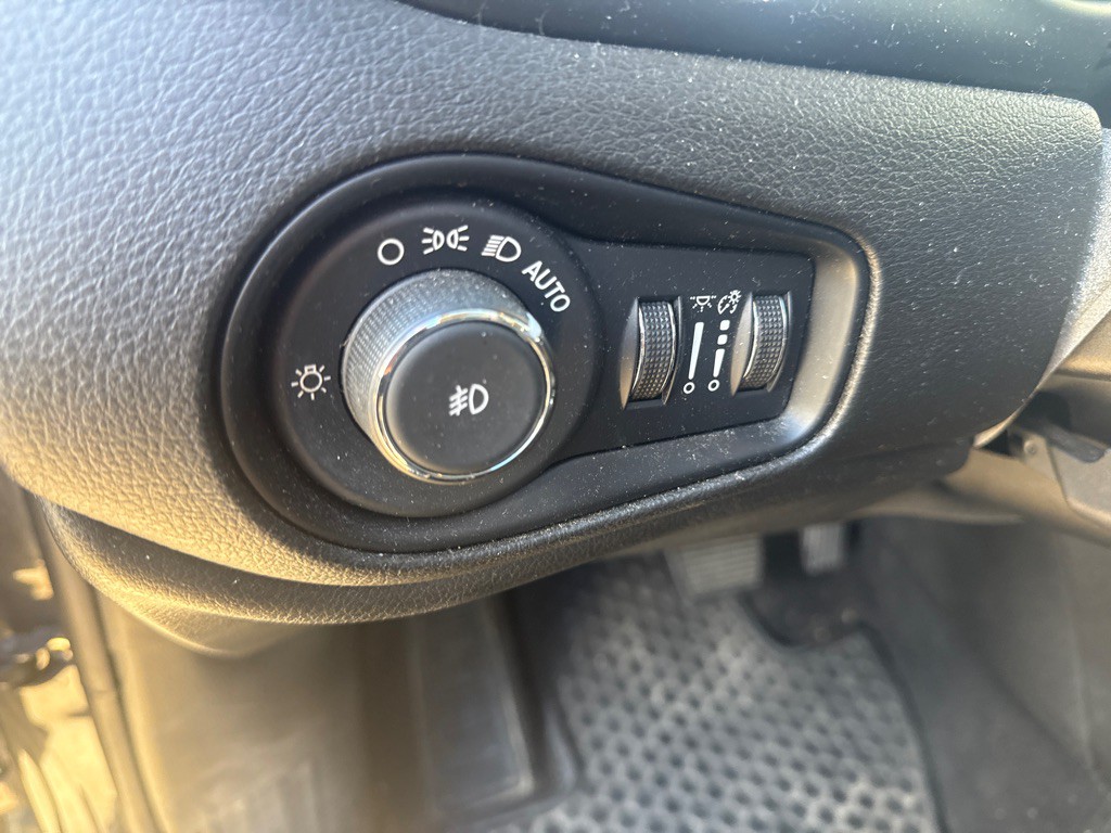 2022 Jeep Renegade Image 17