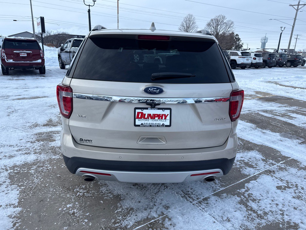 2017 Ford Explorer Image 4