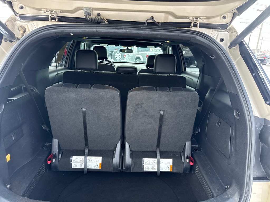 2017 Ford Explorer Image 14