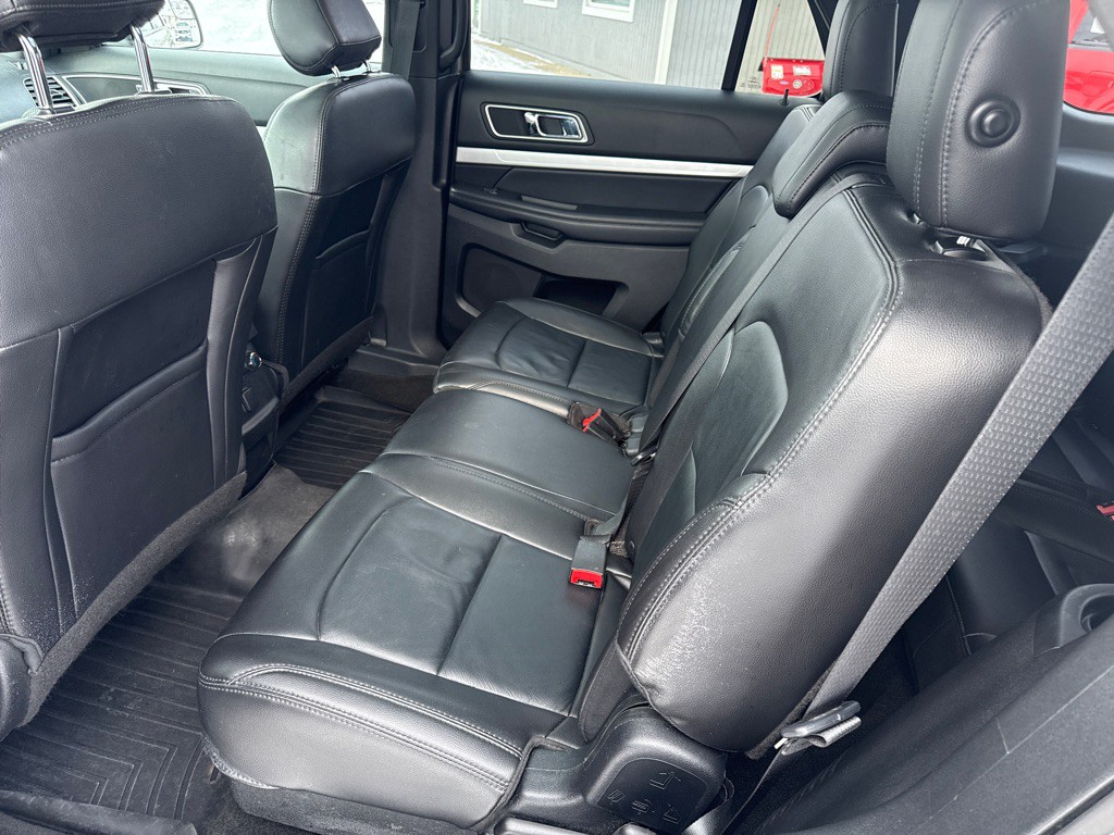 2017 Ford Explorer Image 19