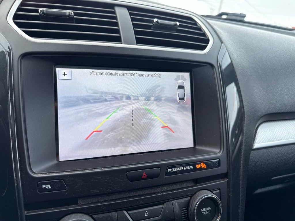 2017 Ford Explorer Image 28