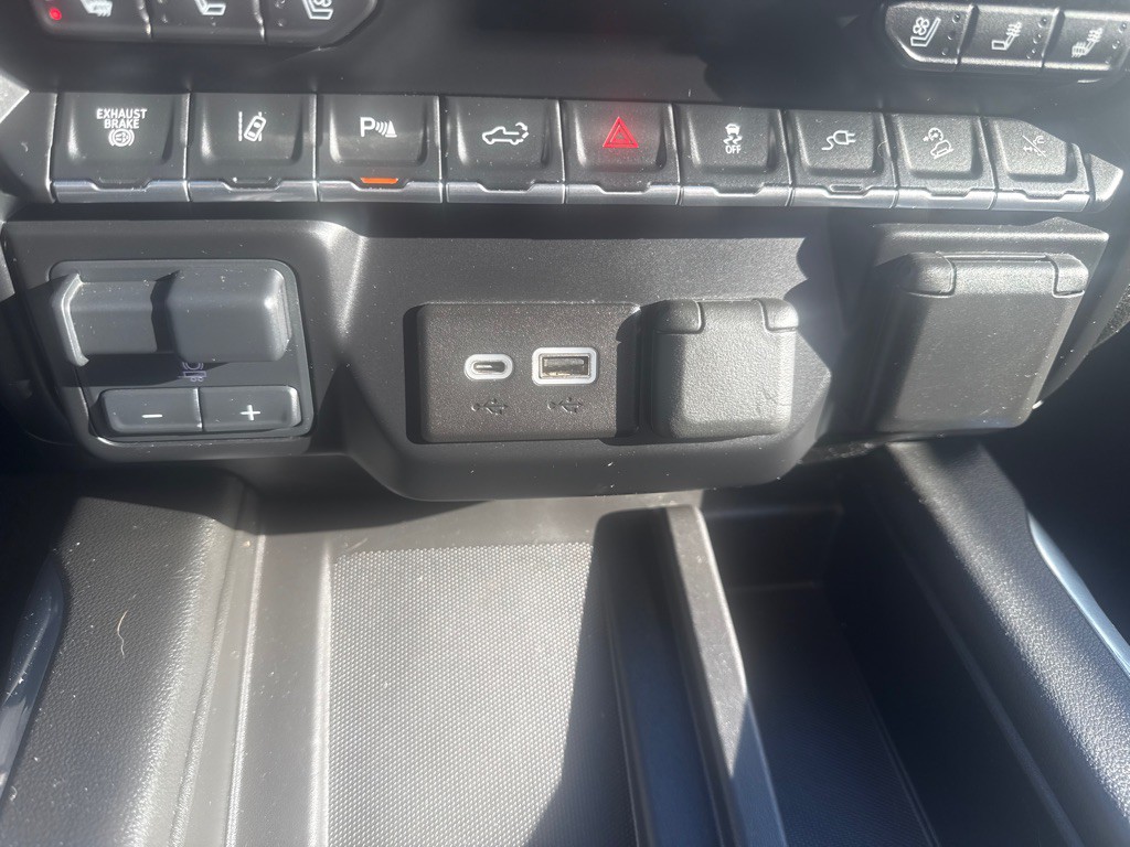 2023 GMC Sierra Image 38