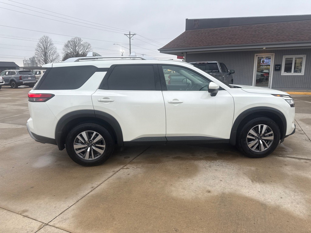 2023 Nissan Pathfinder Image 6