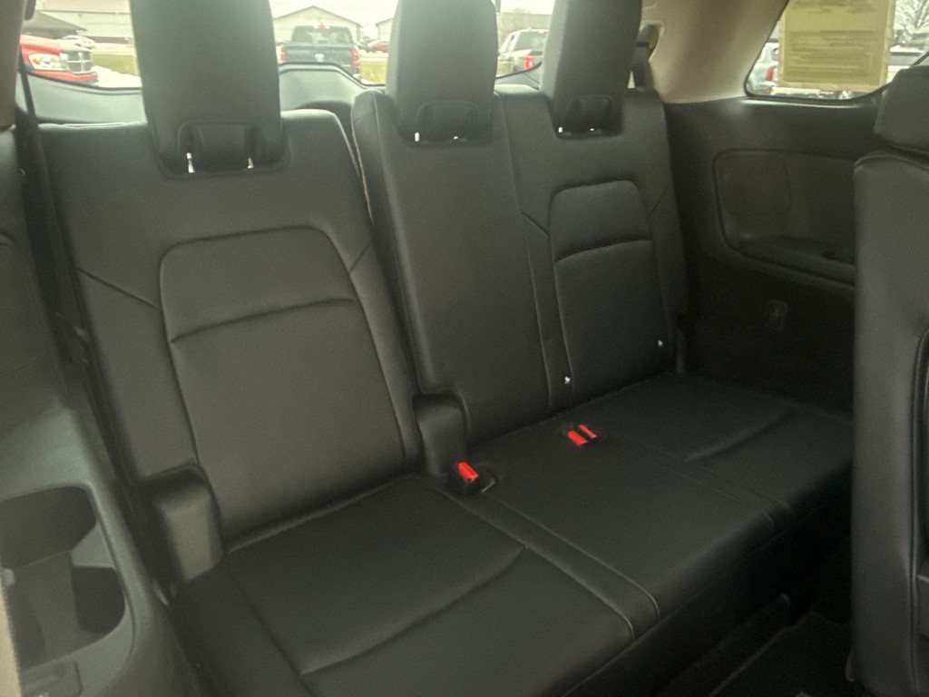 2023 Nissan Pathfinder Image 16