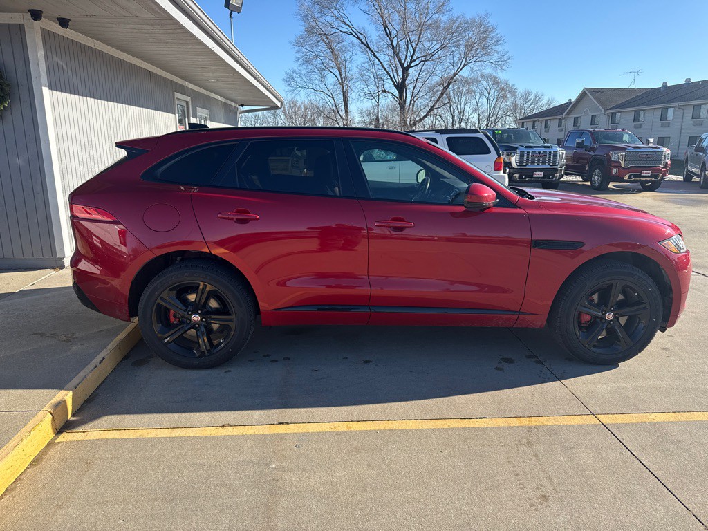 2020 Jaguar F-PACE Image 6