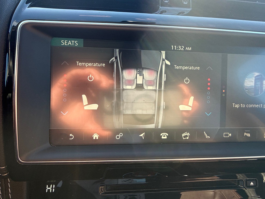 2020 Jaguar F-PACE Image 29