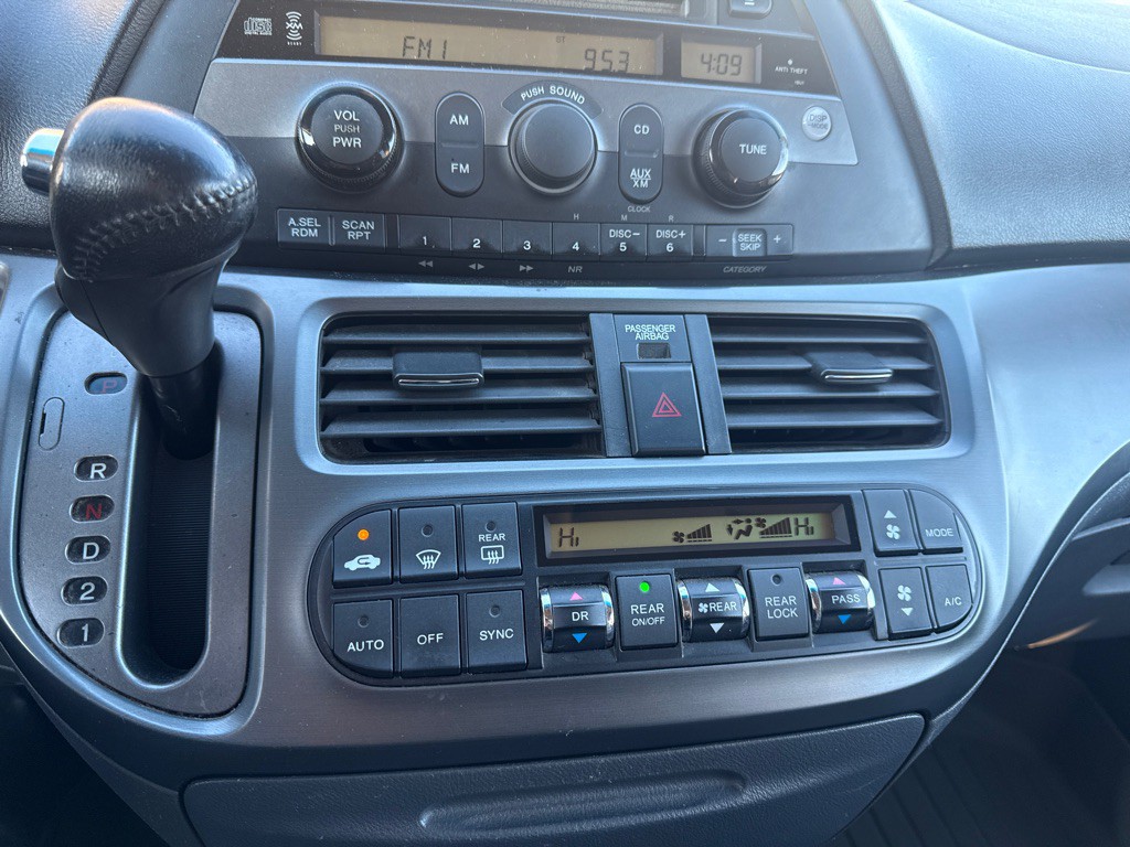 2007 Honda Odyssey Image 20