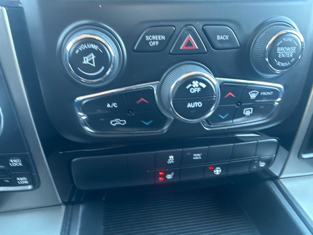 2014 RAM 1500 Image 32