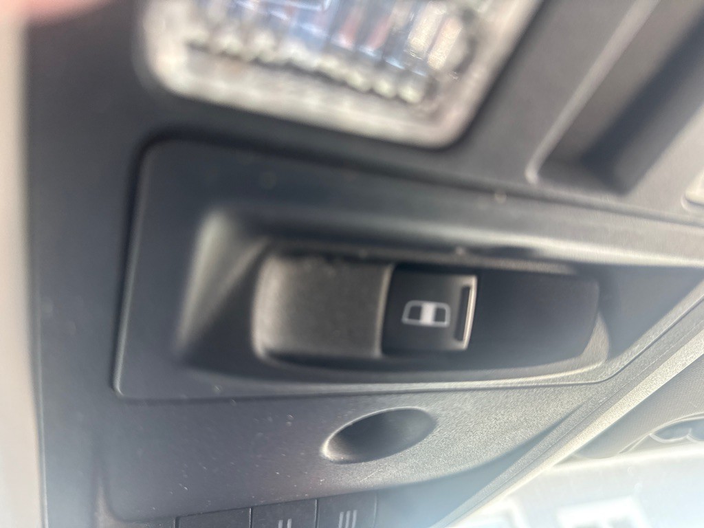 2014 RAM 1500 Image 36