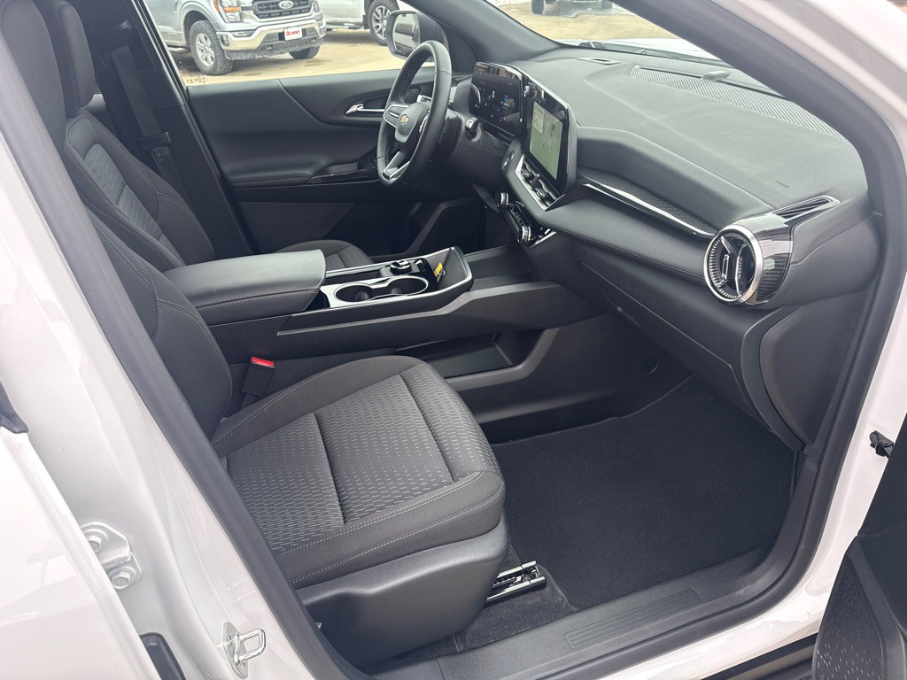 2026 Chevrolet Equinox Image 14