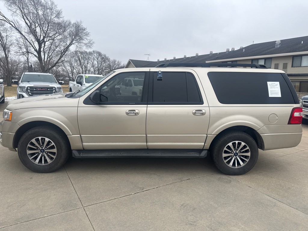 2017 Ford Expedition Image 2