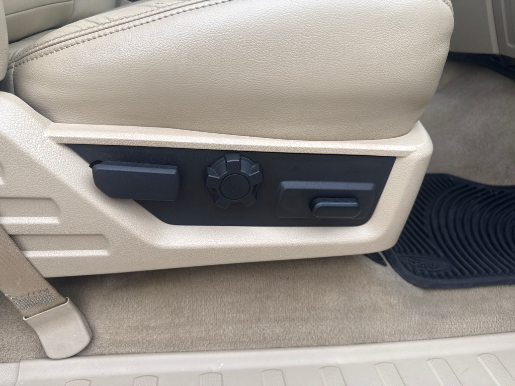 2010 Ford F-350 Image 19