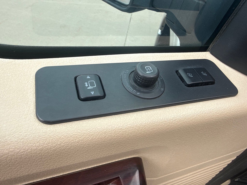 2010 Ford F-350 Image 25
