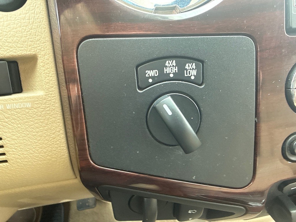 2010 Ford F-350 Image 30
