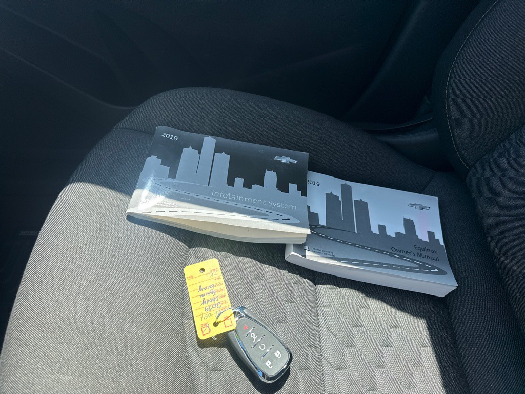 2019 Chevrolet Equinox Image 32