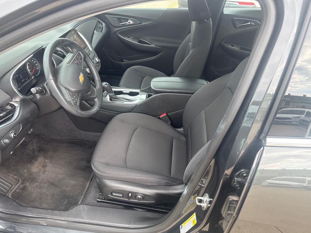 2017 Chevrolet Malibu Image 15
