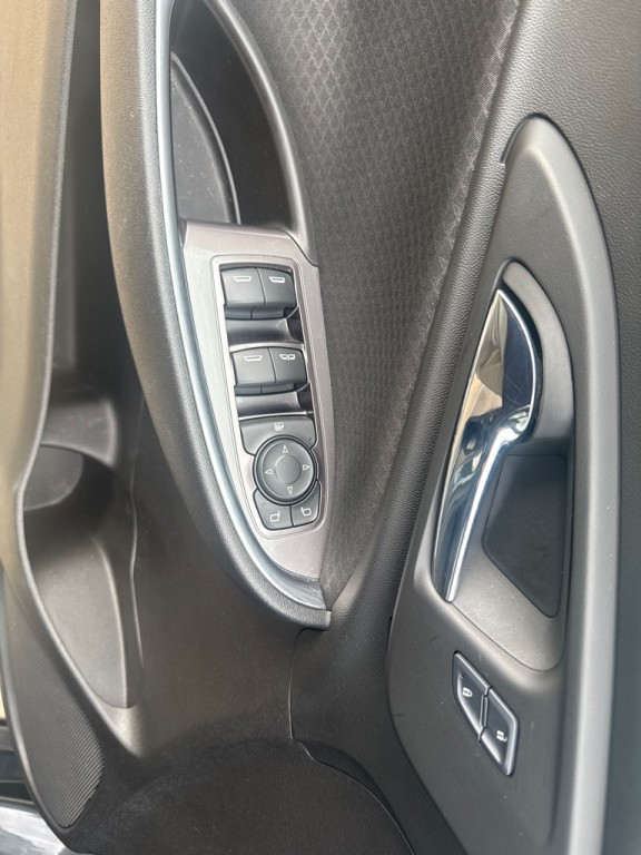 2017 Chevrolet Malibu Image 17