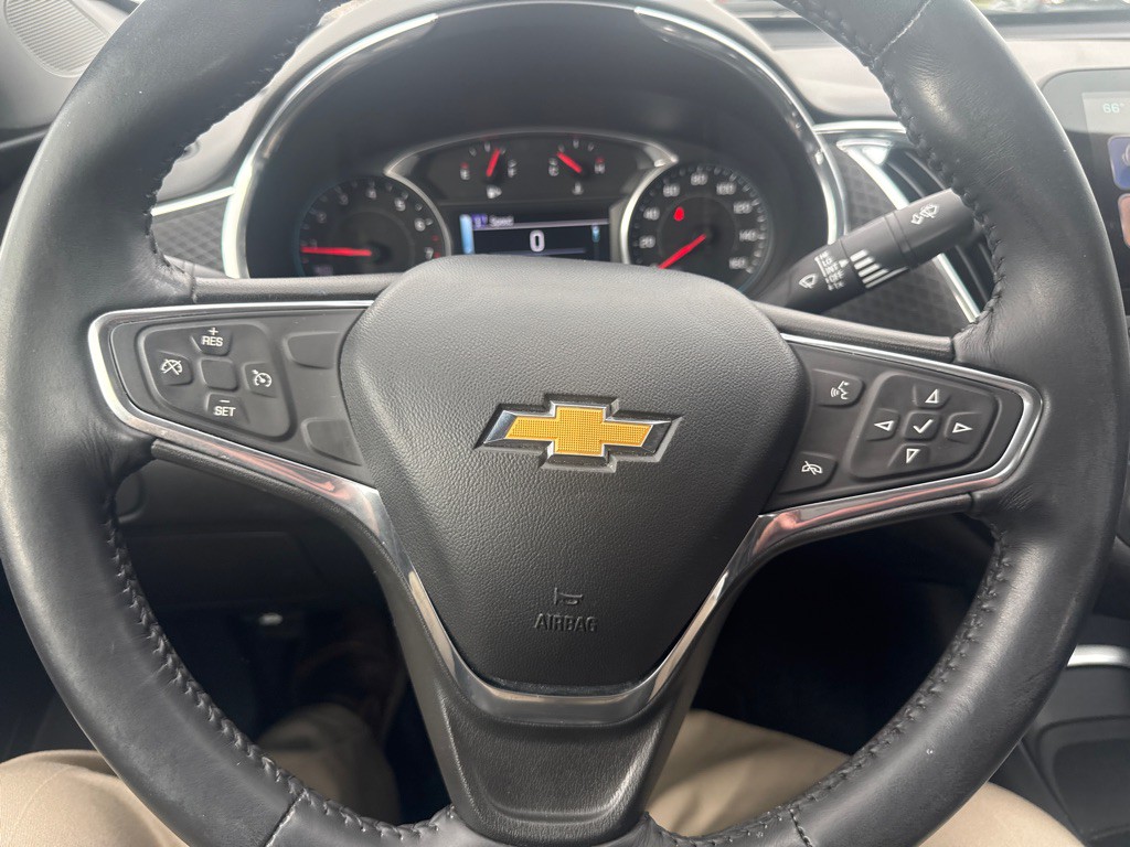 2017 Chevrolet Malibu Image 20