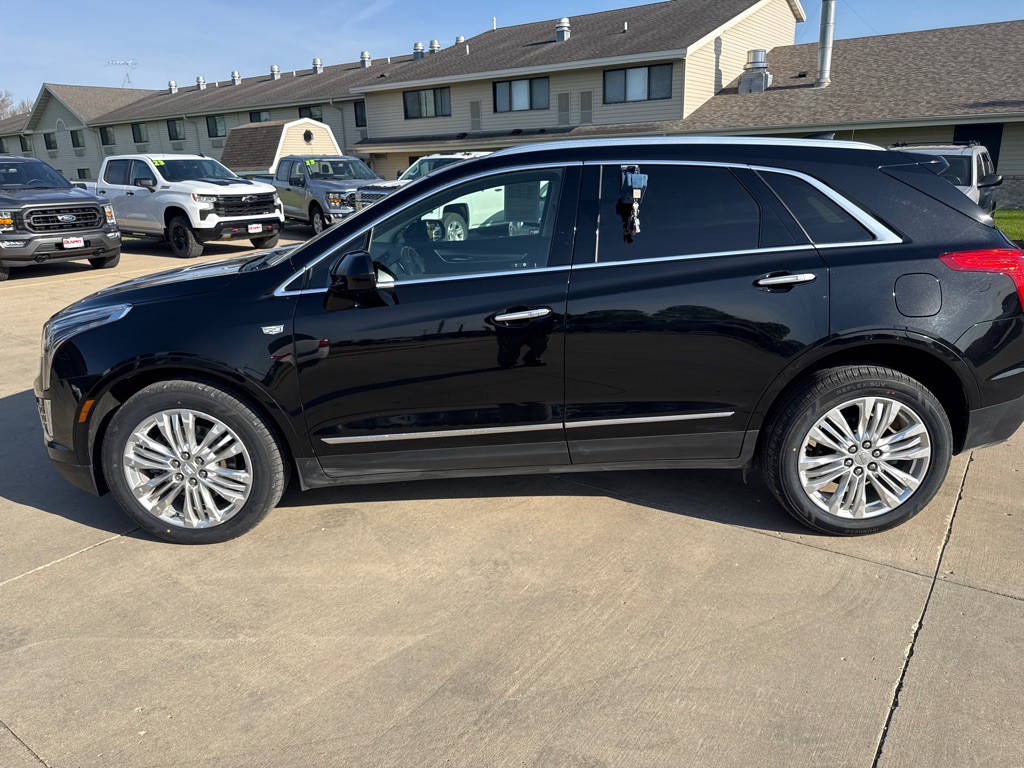2019 Cadillac XT5 Image 2