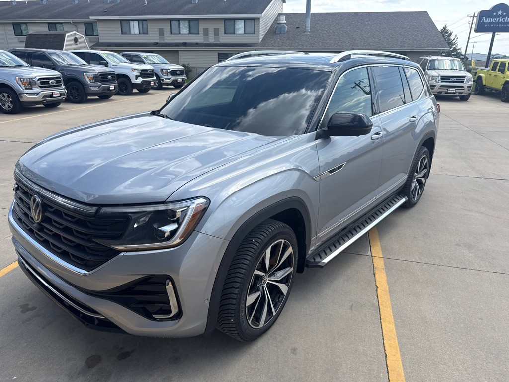 2024 Volkswagen Atlas Image 1