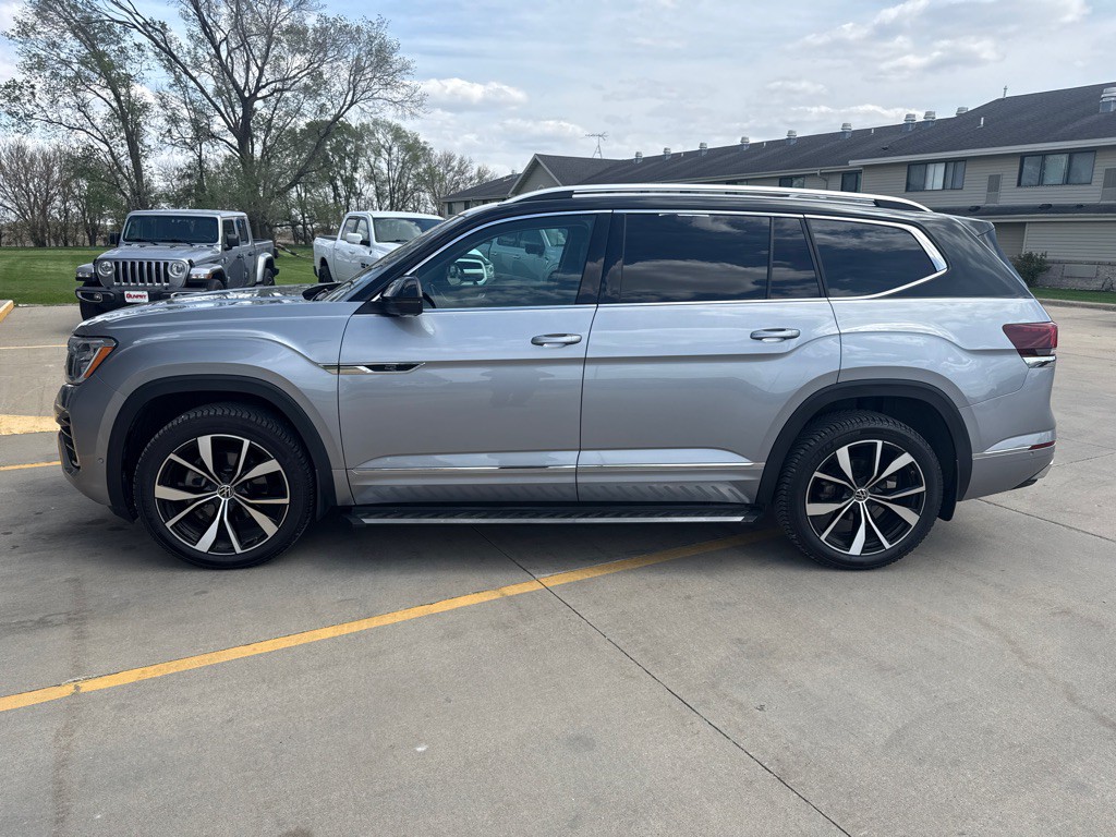 2024 Volkswagen Atlas Image 2