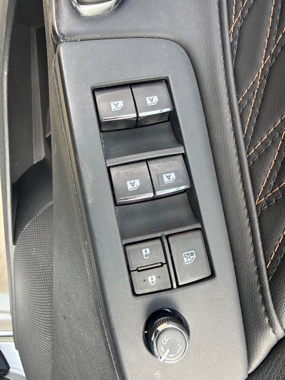 2021 Toyota Avalon Image 24