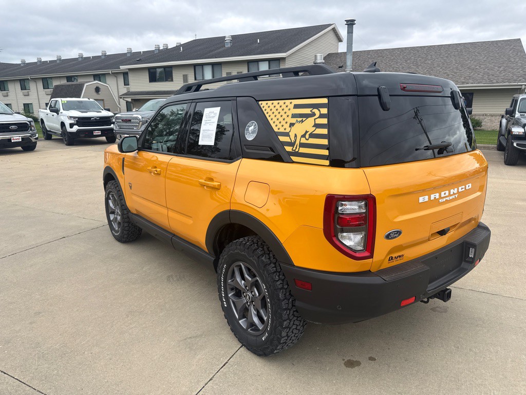 2022 Ford Bronco Image 3