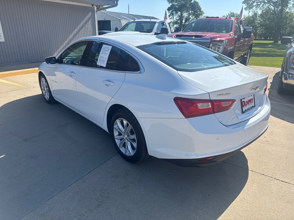 2025 Chevrolet Malibu Image 3