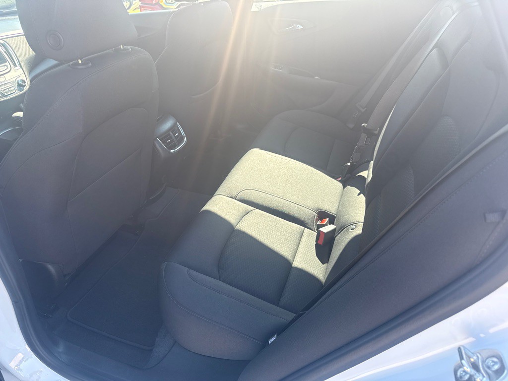 2025 Chevrolet Malibu Image 16