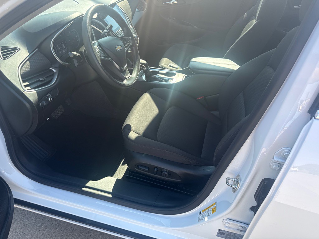 2025 Chevrolet Malibu Image 17