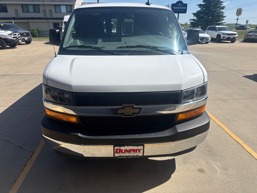 2025 Chevrolet Express Image 8
