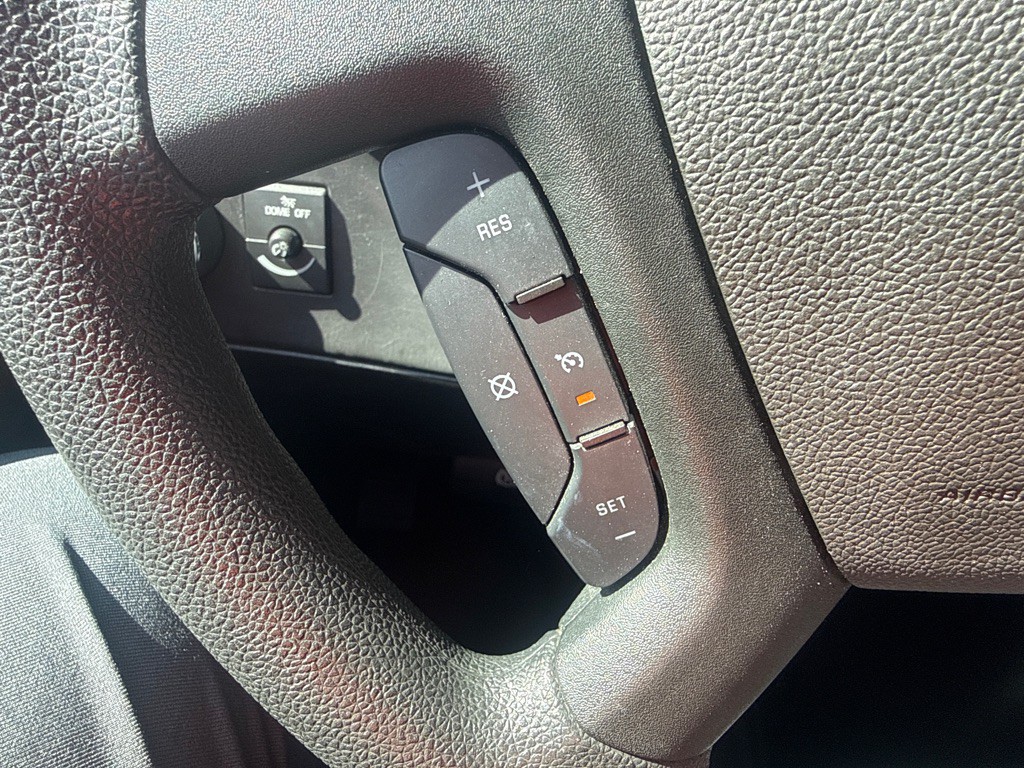 2025 Chevrolet Express Image 19