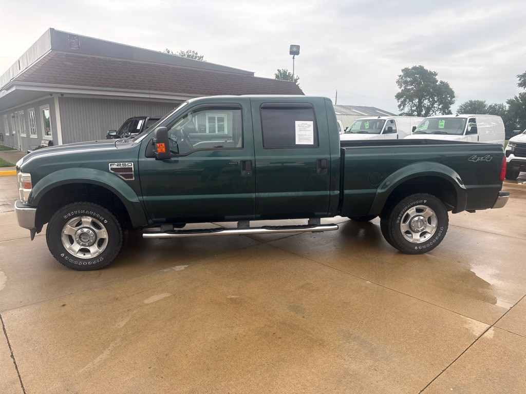 2010 Ford F-250 Image 2